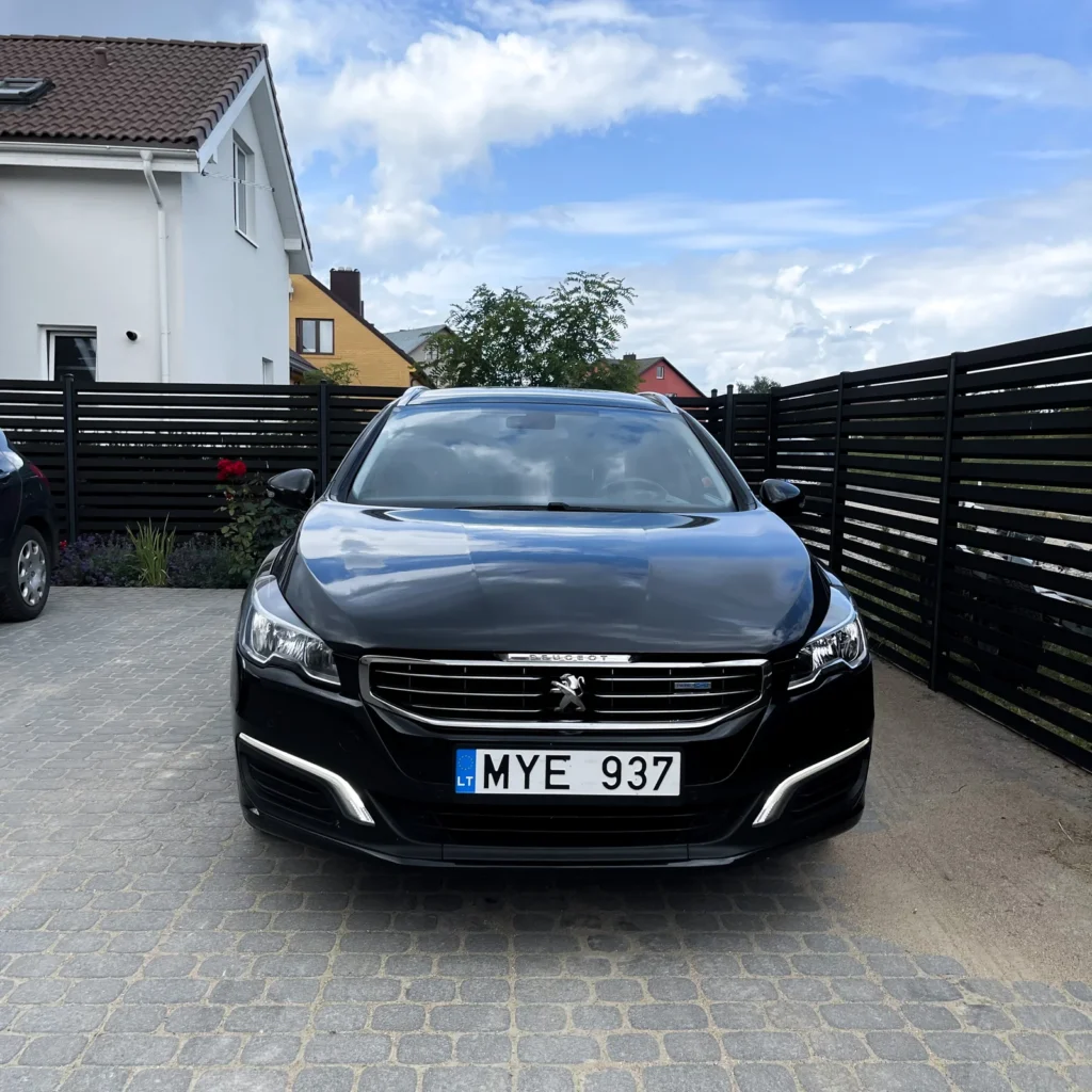 Peugeot 508 juoda nuoma