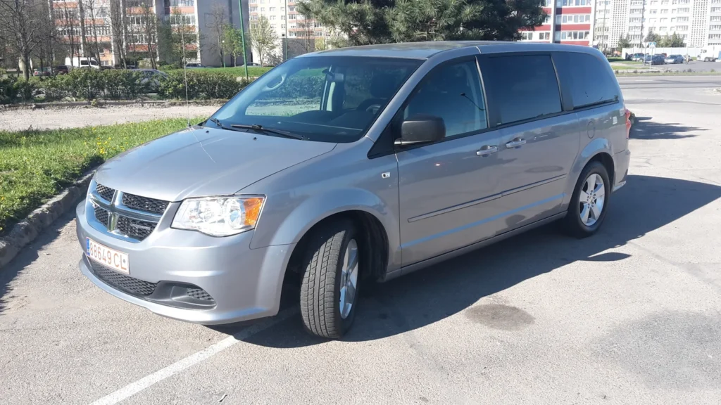 DODGE GRAND CARAVAN nuoma
